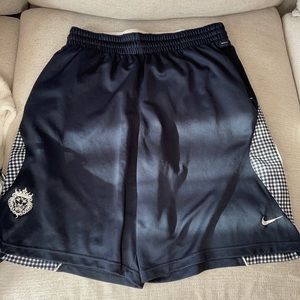 XL Nike shorts navy blue perfect condition